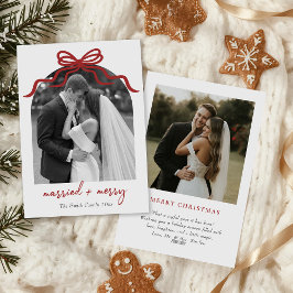 Married & Merry Red Bow Arch Photo Christmas Feestdagenkaart