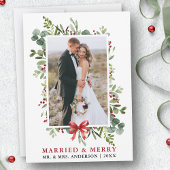 Married & Merry Watercolor Greenery Red Bow Feestdagenkaart