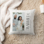 Married Wedding Photo Newlyweds Christmas Kussen<br><div class="desc">Celebrate your first holiday season as a married couple with the Married Wedding Photo Newlyweds Christmas Throw Pillow, a charming and personalized keepsake for your home. Featuring your wedding photo in a festive design, this throw pillow adds a romantic and joyful touch to holiday decor. Perfect for cozying up on...</div>