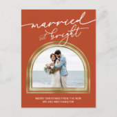 Marriott & Bright Arch Holiday Wedding Announcemen Feestdagenkaart (Voorkant)