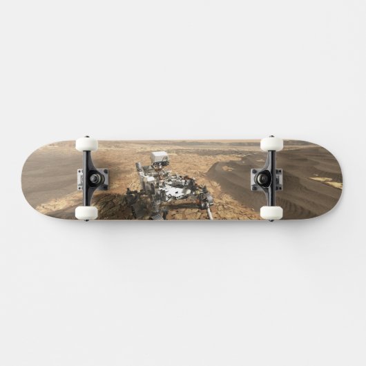 Mars 2020 Rover op het oppervlak van Mars. Persoonlijk Skateboard (Horizontaal)