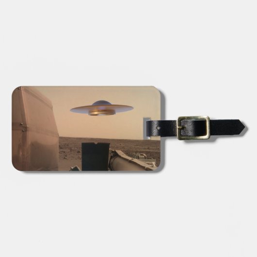 Mars in Sight Alien UFO Saucer Encounter Bagagelabel (Voorkant horizontaal)