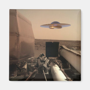 Mars in Sight Alien UFO Saucer Encounter Magneet