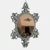 Mars in Sight Alien UFO Saucer Encounter Tin Sneeuwvlok Ornament (Links)