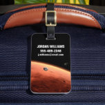 Mars Science Laboratory nadert Mars. Bagagelabel<br><div class="desc">Artistiek concept van Mars Science Laboratory ruimtesonde nadert Mars. De Curiosity rover is veilig verstopt in de aeroshell van het ruimtevaartuig.</div>