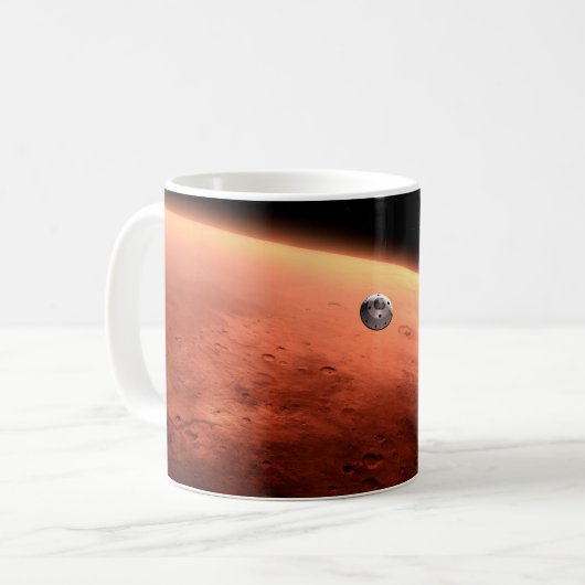 Mars Science Laboratory nadert Mars. Koffiemok (Voorkant links)