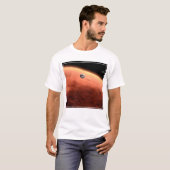 Mars Science Laboratory nadert Mars. T-shirt (Voorkant volledig)