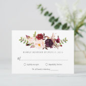 Marsala bordeaux bloemige Huwelijks RSVP Kaart (Staand voorkant)