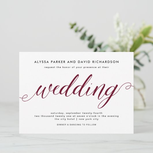 Marsala | Elegant script bruiloft uitnodiging (Staand voorkant)