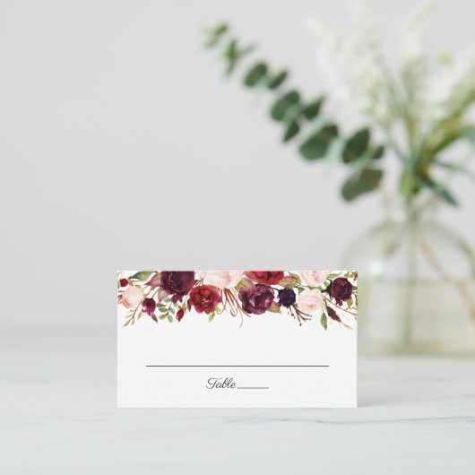 Marsala en roze bloemenbruiloft platte plaats kaar plaatskaartje (Staand voorkant)