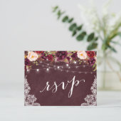 Marsala Floral String Lights Wace Wedding RSVP Uitnodiging Briefkaart (Staand voorkant)