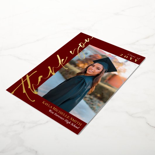 Marsala Gold Script Photo Afstuderen Hartelijk dan Folie Uitnodiging (Gedraaid)