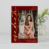 Marsala Goud Calligrafie Foto Afstuderen Folie Uitnodiging (Staand Voorkant)