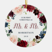 Marsala & Navy Floral Eerste Kerstmis Mr & Mrs. Keramisch Ornament (Voorkant)