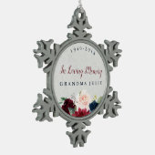 Marsala & Navy Floral gepersonaliseerd Memorial Tin Sneeuwvlok Ornament (Links)