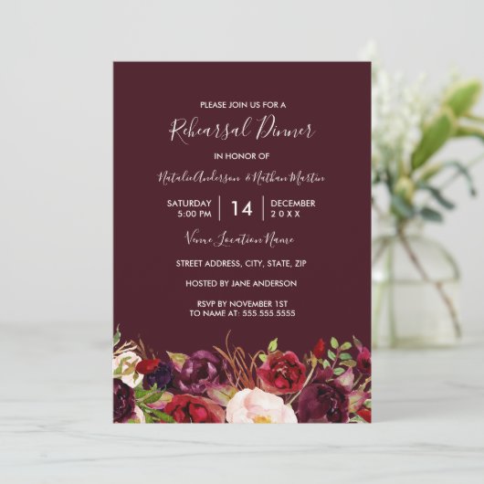 Marsala Red Bourgondië Bloemenrepetitie Diner Kaart (Staand voorkant)