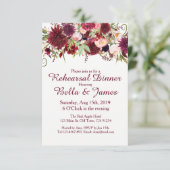 Marsala Red Burgundy Wedding Rehearsal Uitnodiging (Staand voorkant)