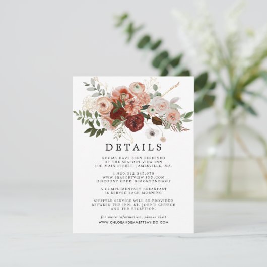 Marsala Terracotta Bloemenbruiloft Gast Details Informatiekaartje (Staand voorkant)