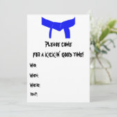 Martial Arts Blue Belt Verjaardagsfeest Uitnodigin Kaart (Staand voorkant)