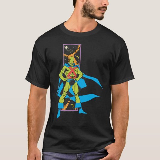 Martian Manhunter & Space Backdrop T-shirt (Voorkant)