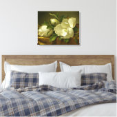 Martin Johnson Heade - Magnolias op Gold Velvet Canvas Afdruk (Insitu (Slaapkamer))