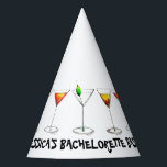 Martini Cosmo Cocktail Bachelorette Bash Feesthoedjes<br><div class="desc">Het pet van de partij kenmerkt een originele tellersillustratie van een rij martini, Manhattan, en kosmopolitische cocktails. Geweldig voor een bachelorette bash, of voor een feest of feest! Pas uw gegevens gewoon aan. Zie je niet wat je zoekt? Hulp nodig bij aanpassingen? Klik de "vraag deze ontwerper"knoop om iets te...</div>