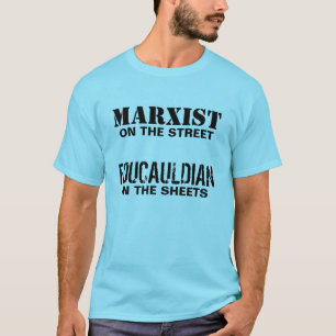 Marxist op de straat/Foucauldian in de vellen T-shirt