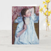 Mary Cassatt - Girl die haar haar haar haar haar h Kaart (Gele Bloem)