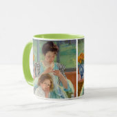 Mary Cassatt - Jonge moeder die naait Mok (Voorkant links)