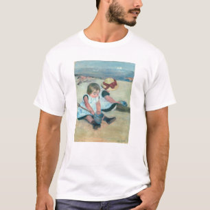Mary Cassatt - Kinderen die op het strand spelen T-shirt