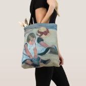 Mary Cassatt - Kinderen die op het strand spelen Tote Bag (Dichtbij)