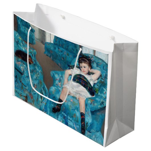 Mary Cassatt - klein meisje in een blauwe stoel Groot Cadeauzakje (Voorkant Gekanteld)