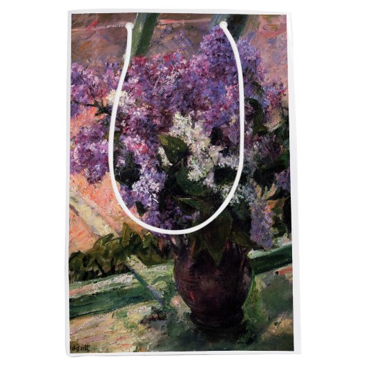 Mary Cassatt - Lilacs in een raam Medium Cadeauzakje (Voorkant)