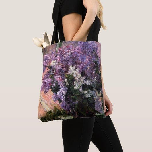 Mary Cassatt - Lilacs in een raam Tote Bag (Dichtbij)