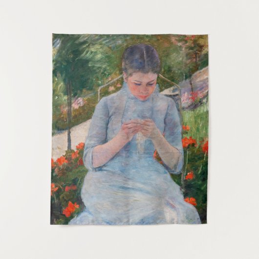 Mary Cassatt - Meisje naait in een tuin Wandkleed (Voorkant)