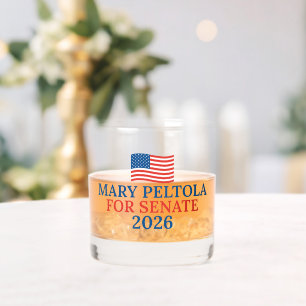 Mary Peltola voor Senaat 2026 Alaska Verkiezing Whisky Glas