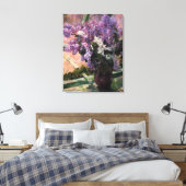 Mary Stevenson Cassatt - Lilacs in een venster 188 Canvas Afdruk (Insitu (Slaapkamer))