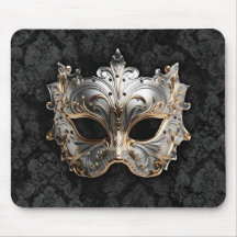 Mask versierd met gouden en zilveren details