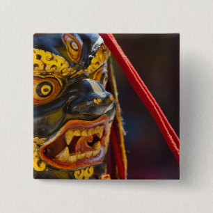 Maskerdansuitvoering op het Tshechu-festival Vierkante Button 5,1 Cm