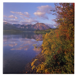 Maskinonge Lake in Waterton Lakes Nationaal Park 2 Tegeltje