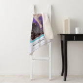 Mason en Megan met een Quote Sherpa Blanket Deken (In situ)