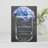 Mason Jar Chalkboard Blue Hydrangeas Vrijgezellenf Kaart (Staand voorkant)