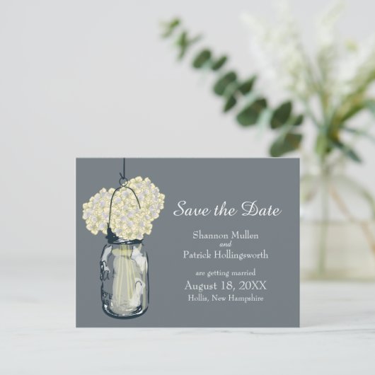 Mason Jar en Hydrangeas Bewaar de datum Aankondigingskaart (Staand voorkant)