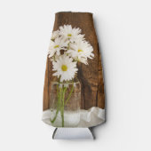 Mason Jar en White Daisies Country Barn Wedding Flesjeskoeler (Voorkant)