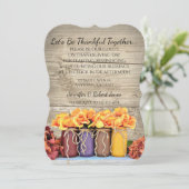 Mason Jar Flowers Rustic Thanksgiving Invitation Kaart (Staand voorkant)