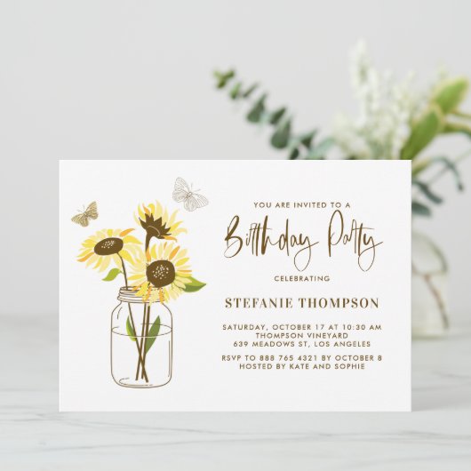 Mason Jar met gele Zonnebloemen Verjaardagsfeest Kaart (Staand voorkant)