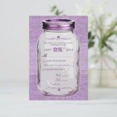 Mason Jar Rustic Kijk Paarse aangepaste RSVP Kaartje (Staand voorkant)