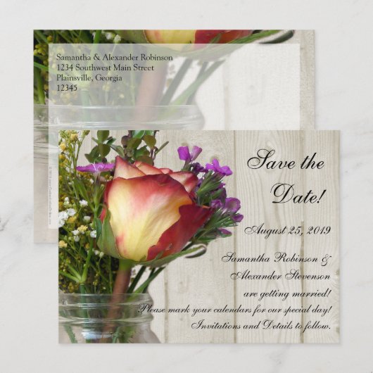 Mason Jar w/Roos en wilde bloemen Aankondigingskaart (Voorkant / Achterkant)