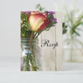 Mason Jar w/Roos en wilde bloemen RSVP Kaartje (Staand voorkant)