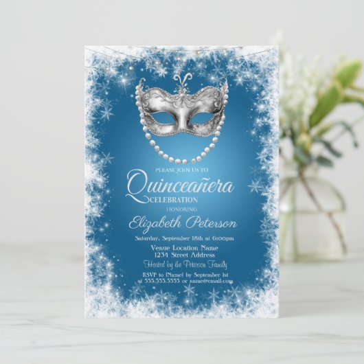 Masque, sneeuwvlokken, blauwe Quinceañera Uitnodig Kaart (Staand voorkant)